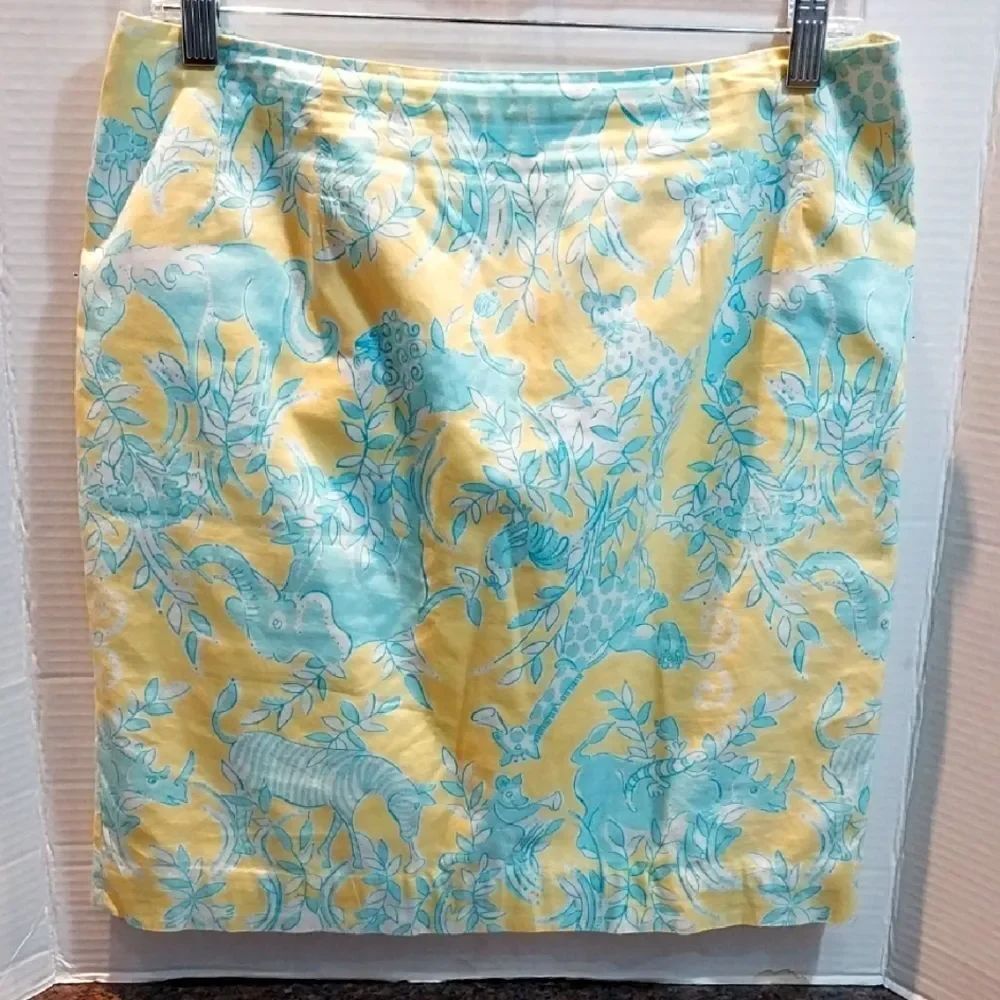 Lilly Pulitzer Yellow and Blue Patterned Skirt...Size 10..EUC